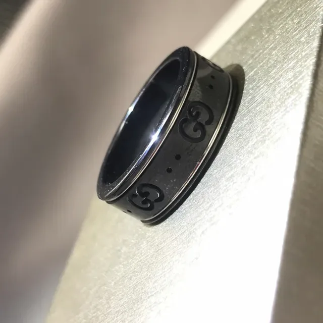 Gucci Black Gold Rotating Band Interlocking GG Logo Ring 5