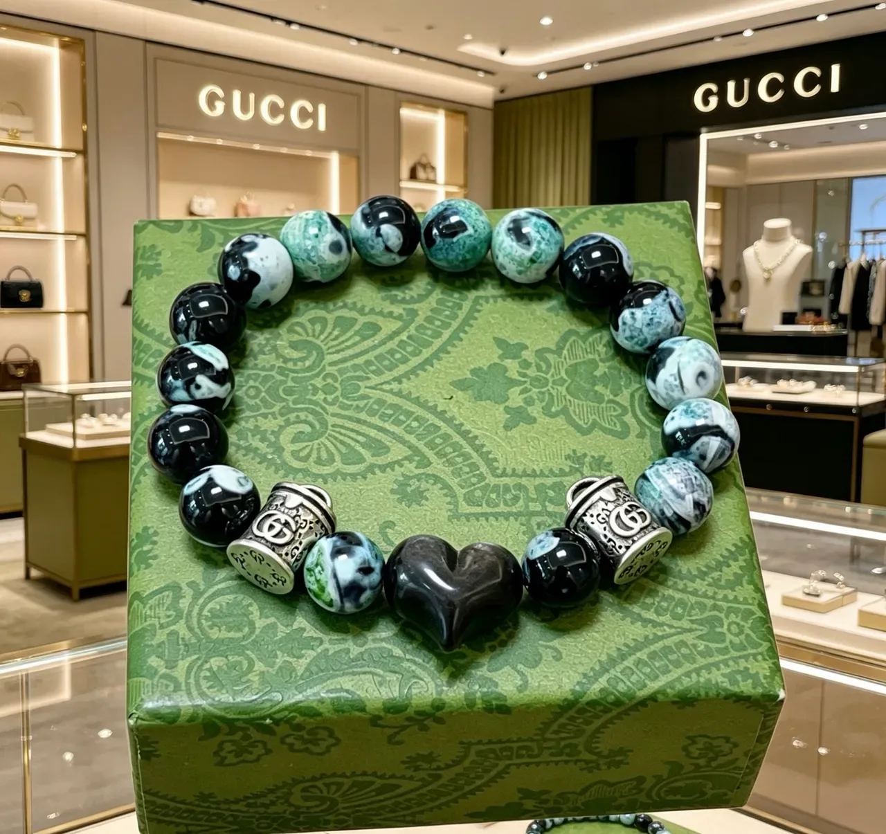Gucci Black Green Beaded Marbled Stone Bracelet 6