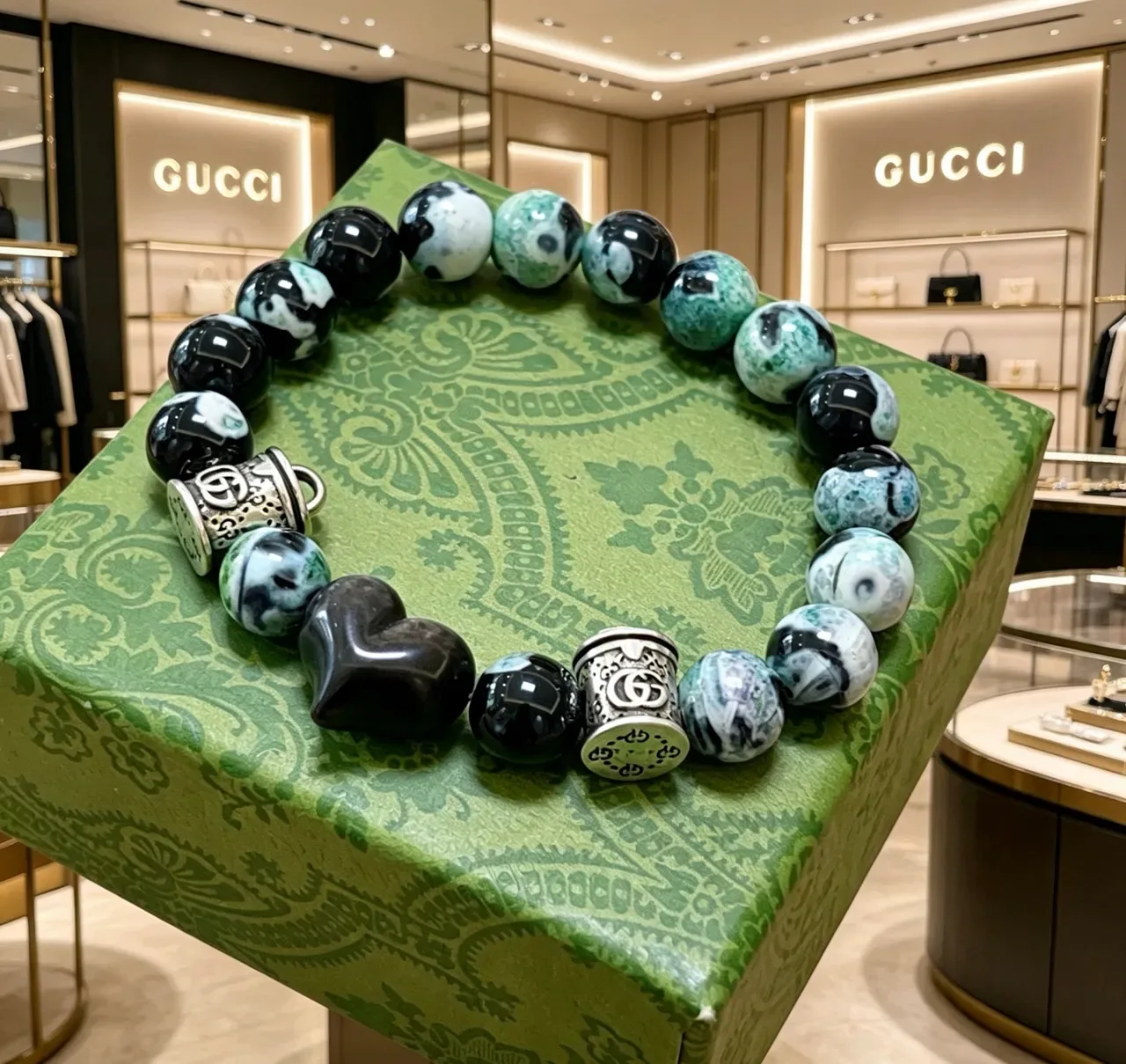 Gucci Black Green Beaded Marbled Stone Bracelet 9