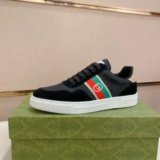 Gucci أسود أخضر Low-Top سويد ومونوغرام كانفاس علوية Lifestyle Sneakers