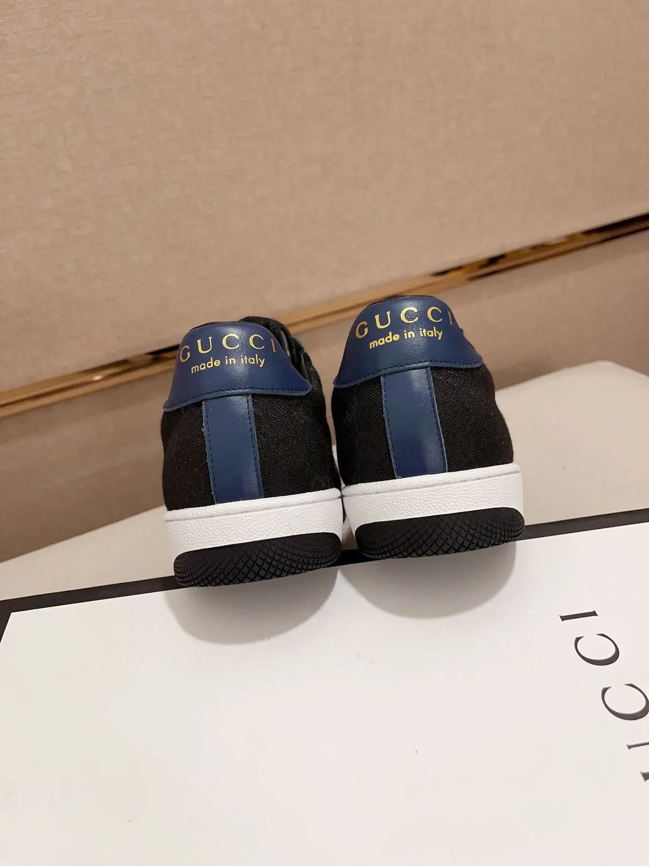 Sneakers Lifestyle Gucci Noir Marine GG Monogram Toile avec Embout en Velours 8