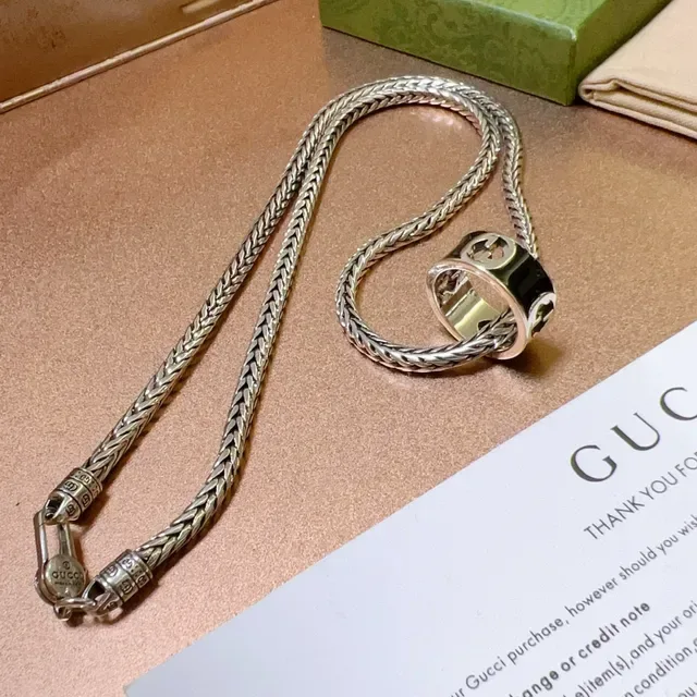 Gucci Braided Chain Black Enamel Interlocking G Ring Necklace 4