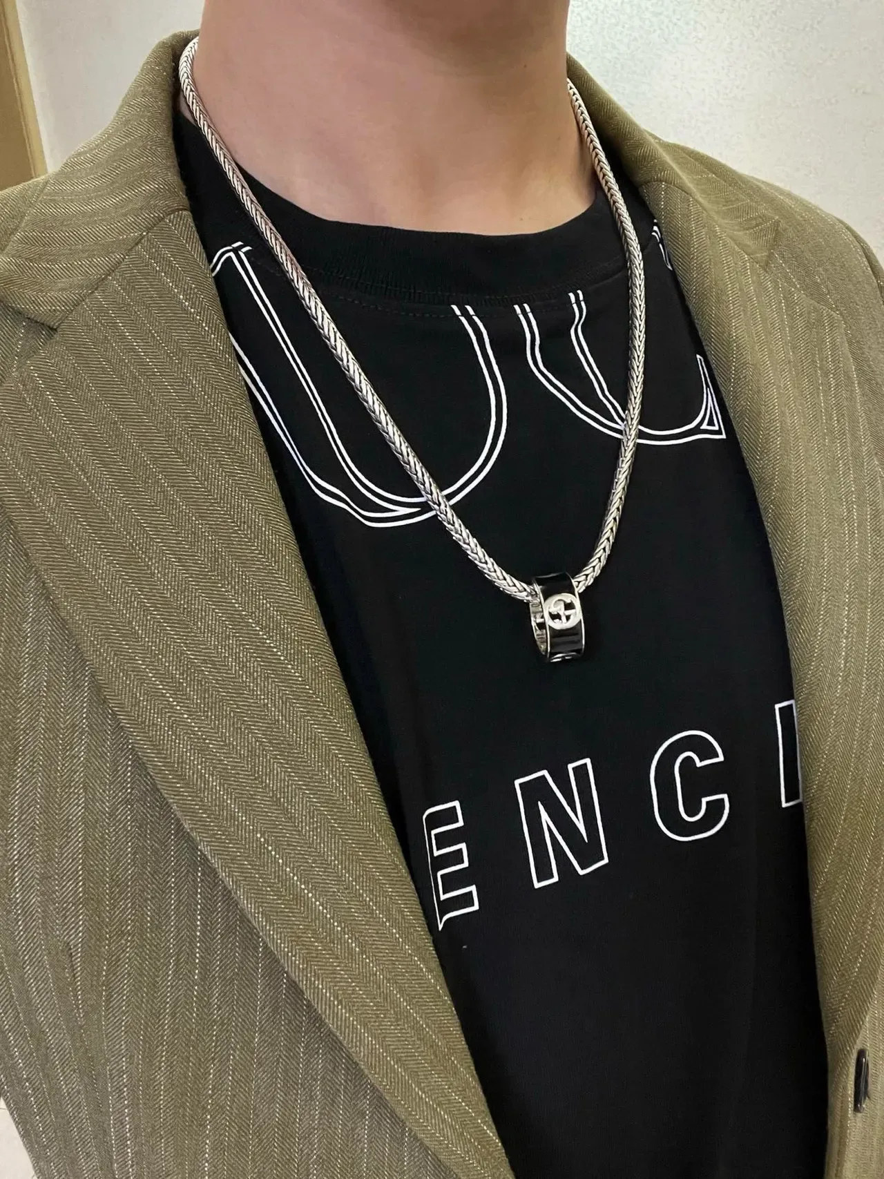 Gucci Braided Chain Black Enamel Interlocking G Ring Necklace 8