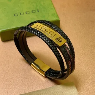 Gucci جلد مضفر متعدد اللف لوحة ذهبية سوار