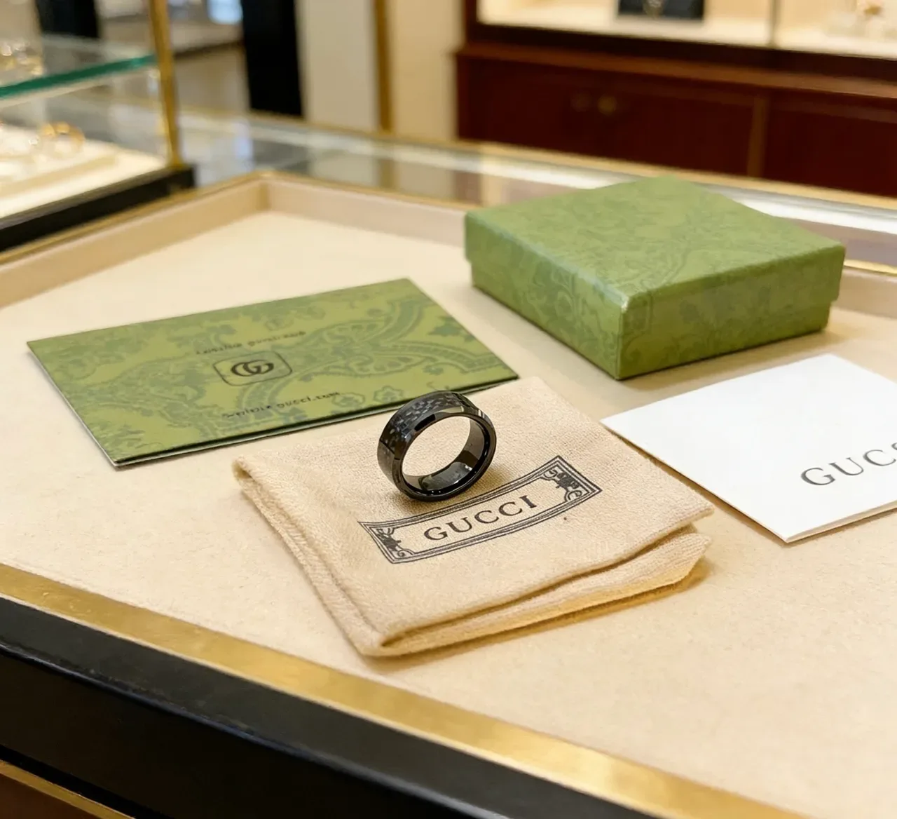 Gucci Carbon Fiber Inlay Black Ring 4