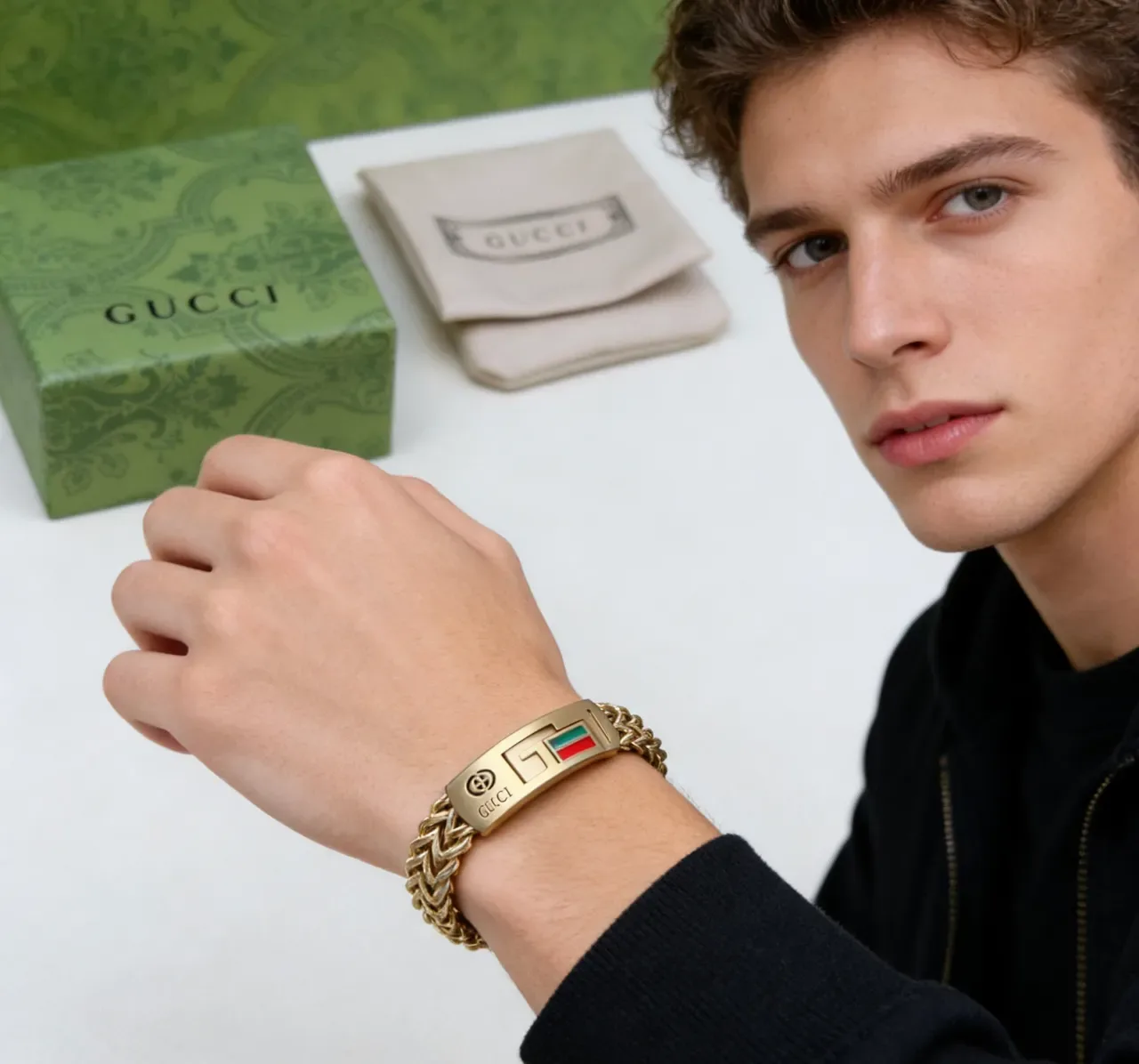Gucci Chain Bracelet Gold Multicolor Braided Green-Red-Green Stripe Enamel Bracelet 4