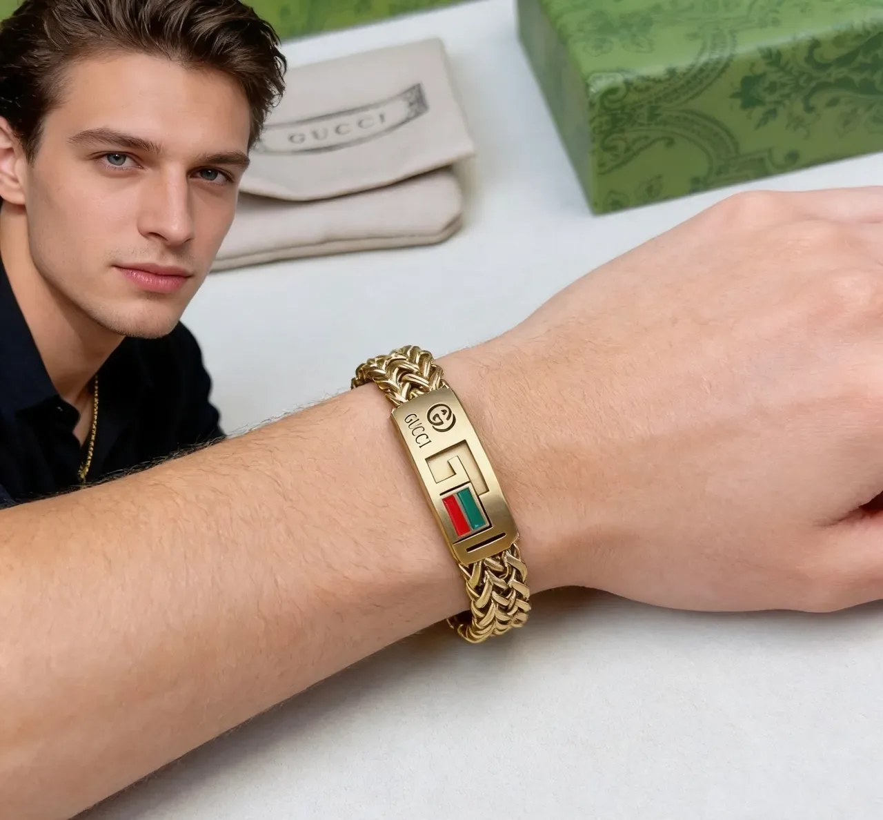 Gucci Chain Bracelet Gold Multicolor Braided Green-Red-Green Stripe Enamel Bracelet 8
