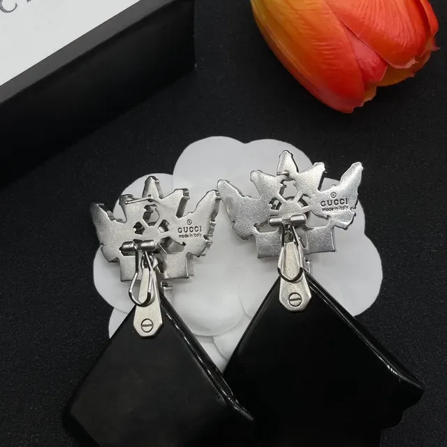 Gucci Crystal and Pearl Fan Earrings 3