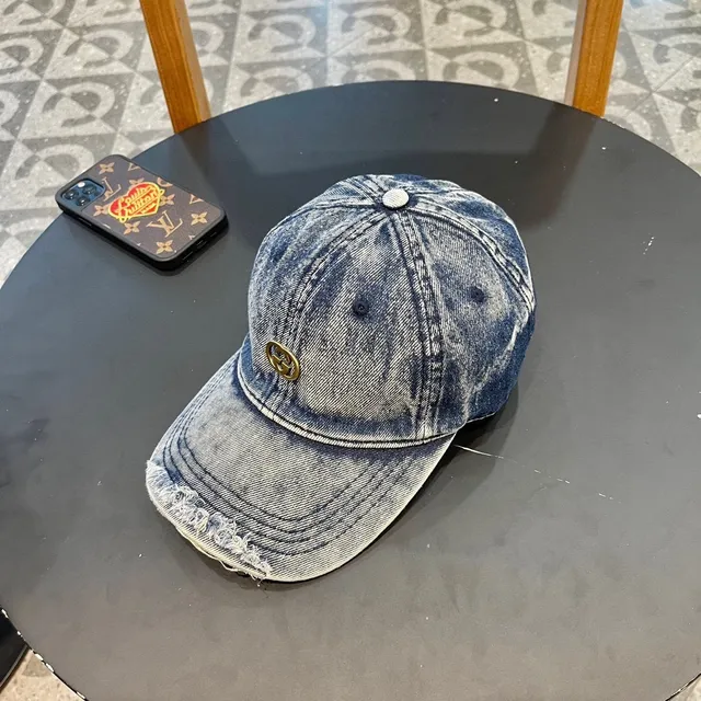Gucci Boné de beisebol de denim lavado desbotado 9
