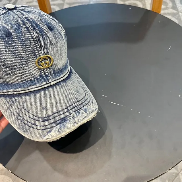 Gucci Boné de beisebol de denim lavado desbotado 4