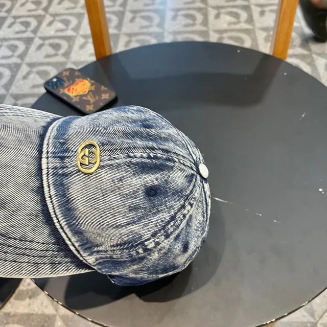 Gucci Boné de beisebol de denim lavado desbotado 8
