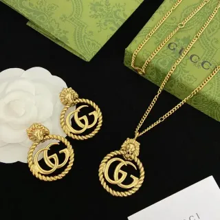 Gucci Dionysus قلادة برأس أسد ذهبية حبل ملتوي دائري