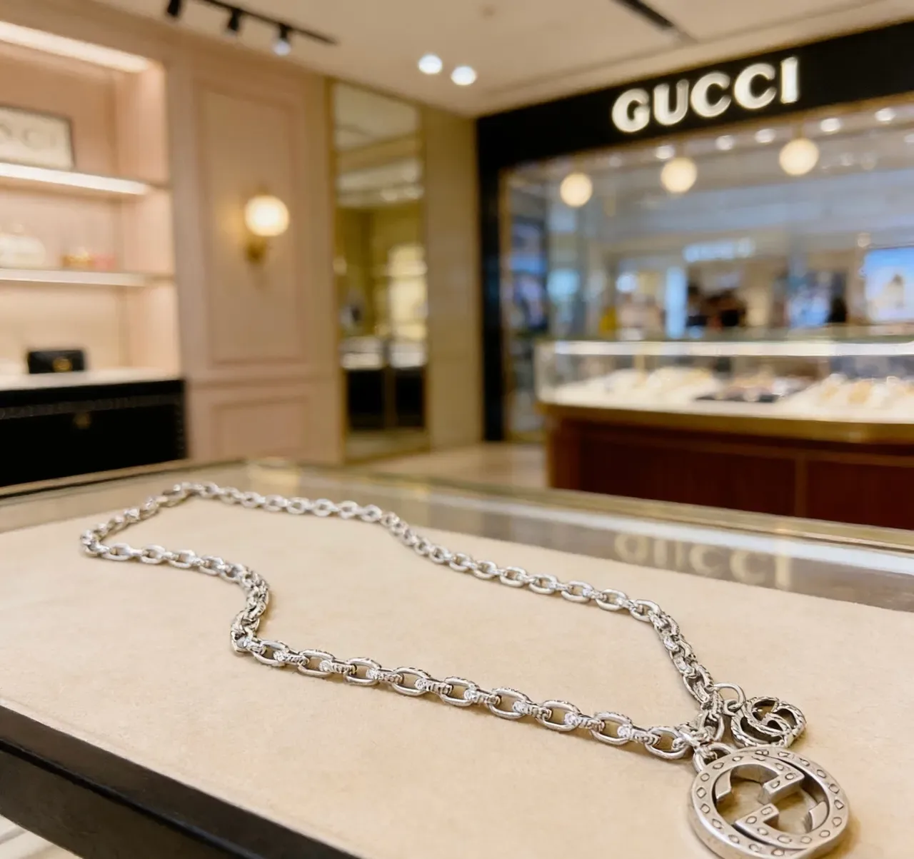 Gucci Double G Interlocking Logo Silver-Tone Chain Necklace 5