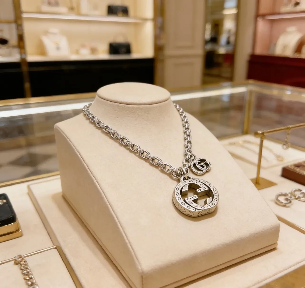 Gucci Double G Interlocking Logo Silver-Tone Chain Necklace 7