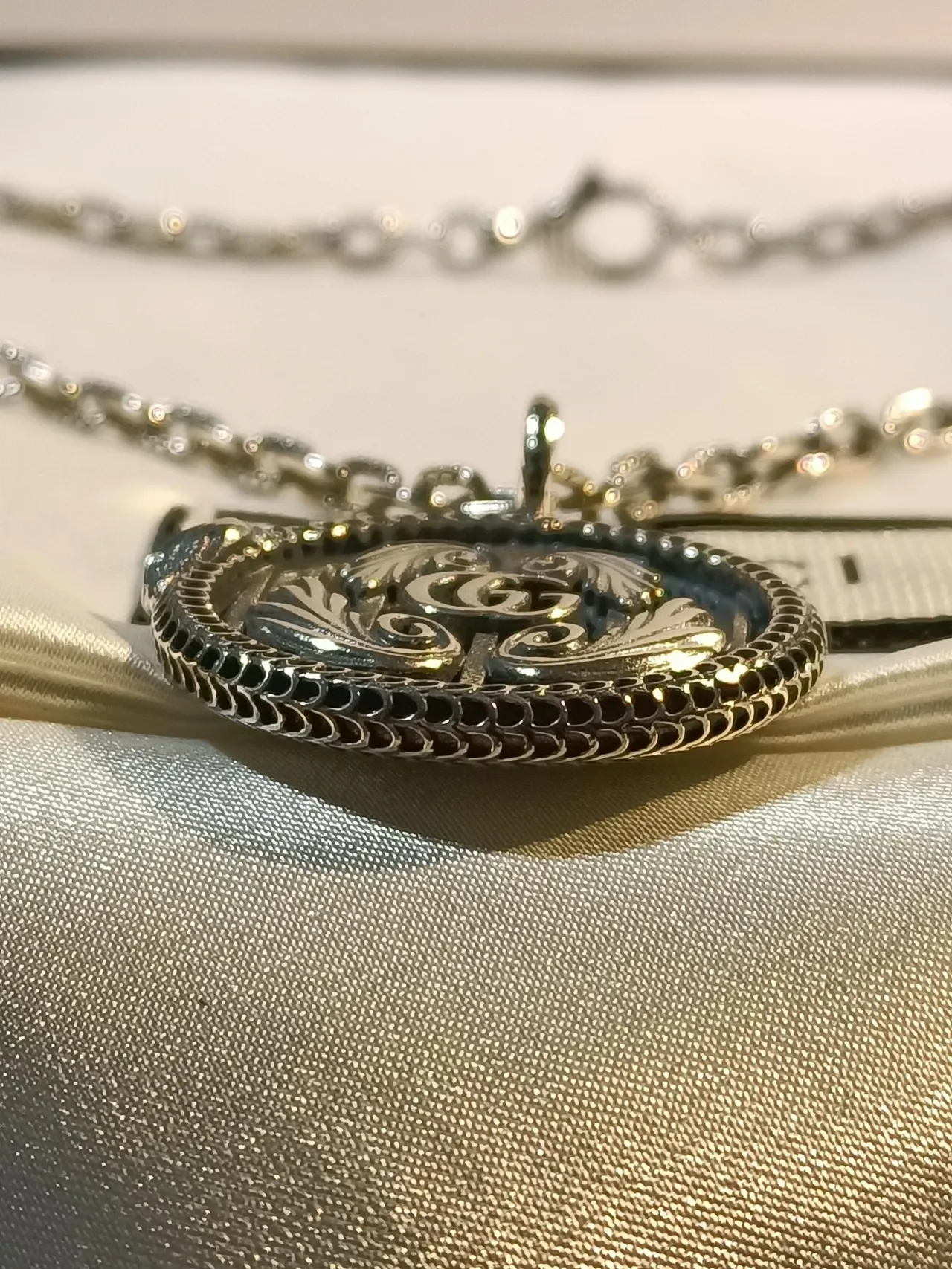Gucci Double G Medallion Silver-Tone Circular Pendant Necklaces 6