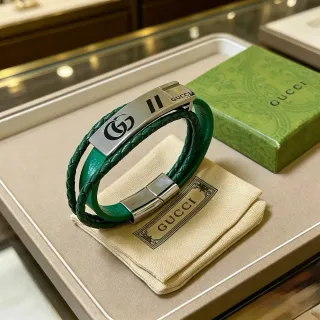 Gucci سوار جلد أخضر مضفر مزدوج اللفة