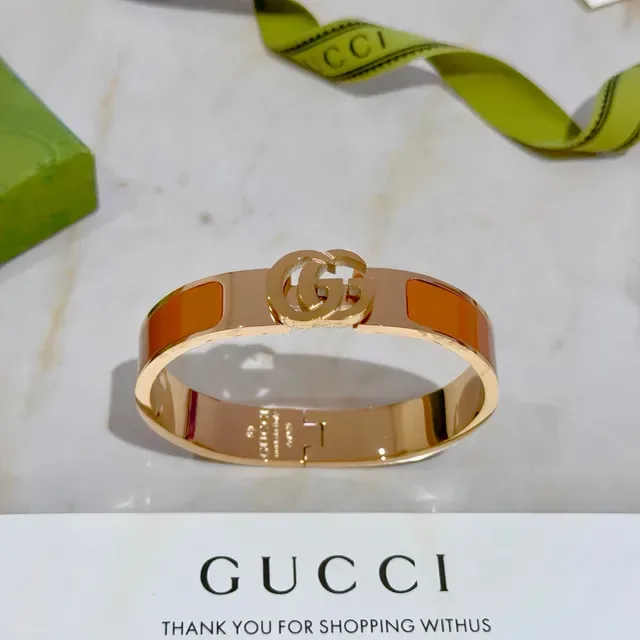 Gucci Enamel Interlocking G Bangle Bracelet 4
