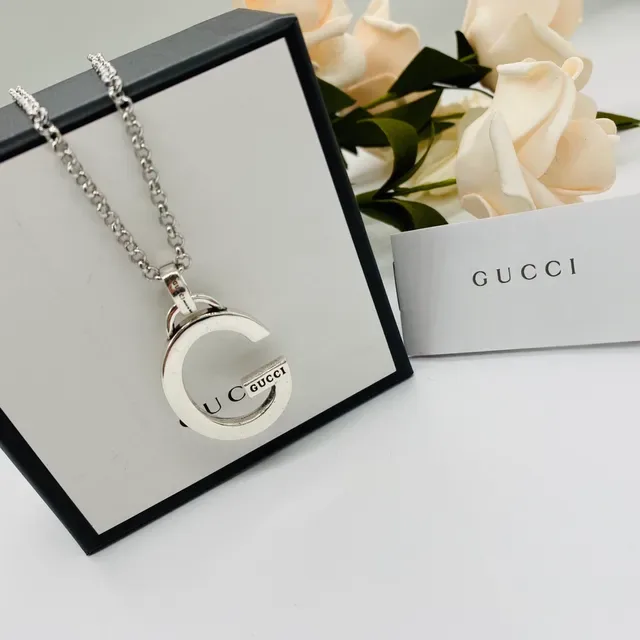 Collier avec pendentif Gucci G-Logo ton argent 2