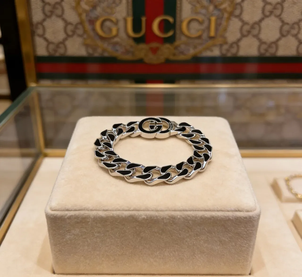 Gucci GG Marmont Black Enamel Curb-Link Bracelet 9