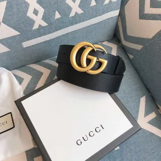 Gucci GG Marmont Black Gold Interlocking G Buckle Pebbled Leather Belt