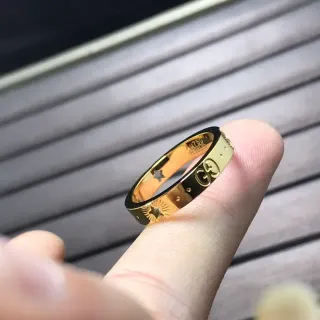 Gucci GG Marmont Gold and Black Enamel Ring