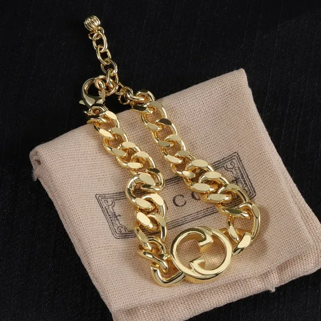 Gucci GG Marmont Gold Chunky Curb-Link Chain Interlocking G Logo Centerpiece Bracelet 3