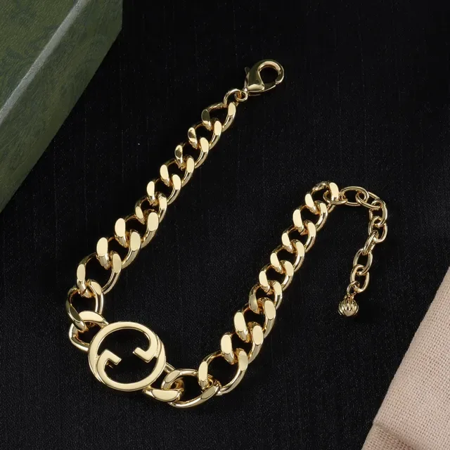 Gucci GG Marmont Gold Chunky Curb-Link Chain Interlocking G Logo Centerpiece Bracelet 4