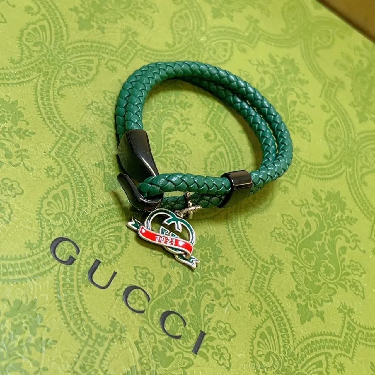 Gucci GG Marmont Green Black Braided Leather Enamel Charm Bracelet 7