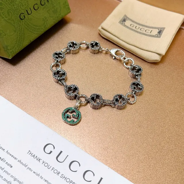 Gucci GG Marmont Green Crystal Interlocking G Bracelet 3
