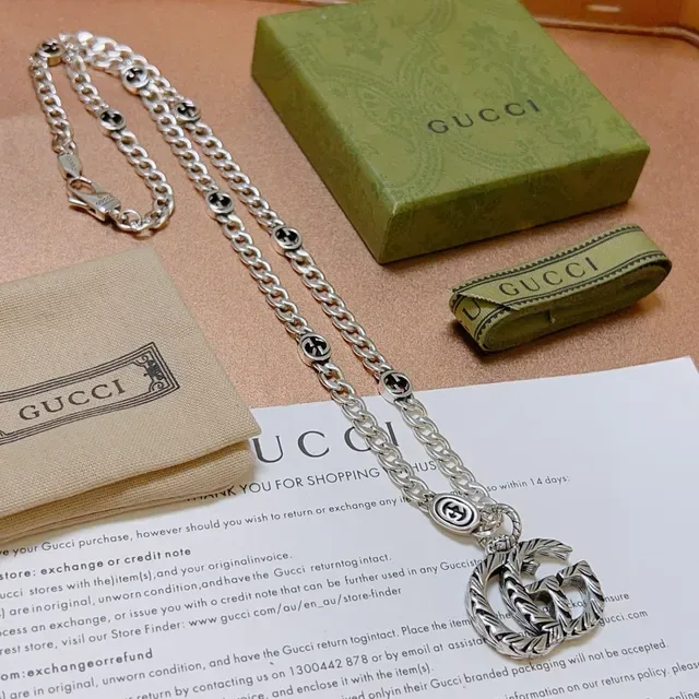 Gucci GG Marmont-inspired Silver Black Chunky Curb Chain Interlocking G Pendant Necklace 4