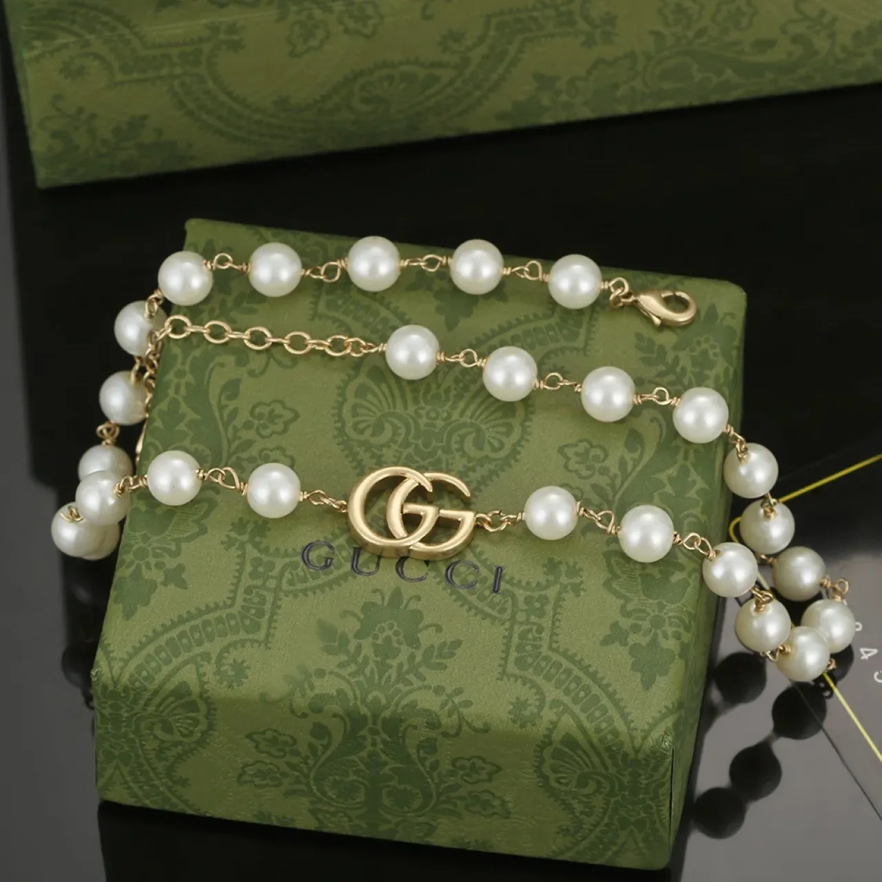 Gucci GG Marmont قلادة لؤلؤ سلسلة ذهبية اللون 5