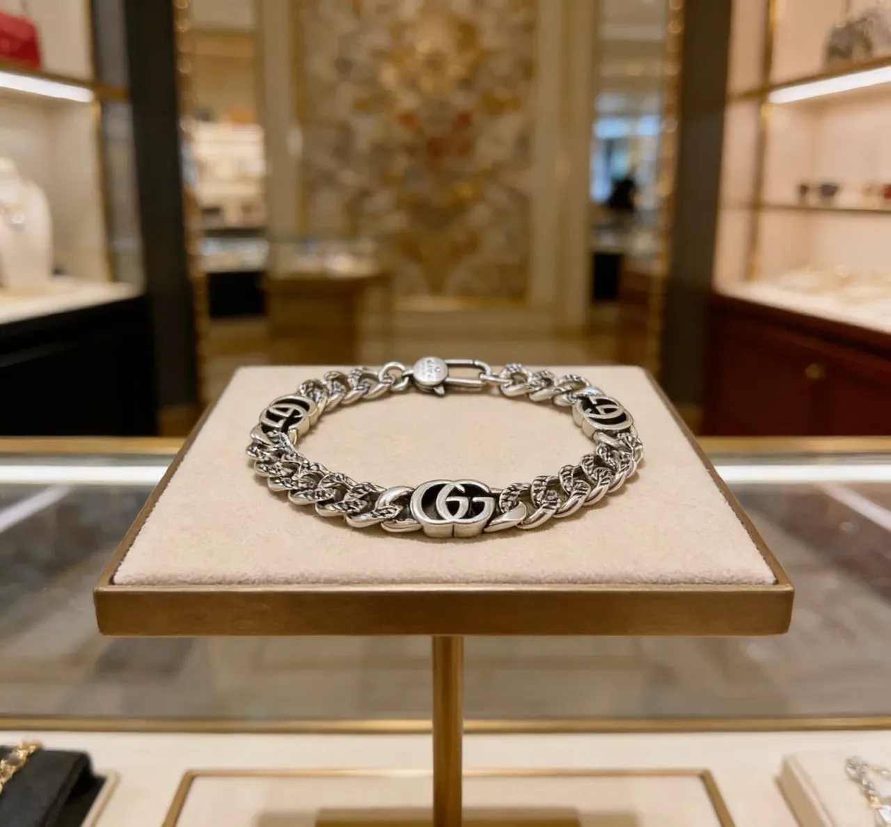 Gucci GG Marmont Silver Black Chunky Curb Chain Medallion Links Bracelet 3