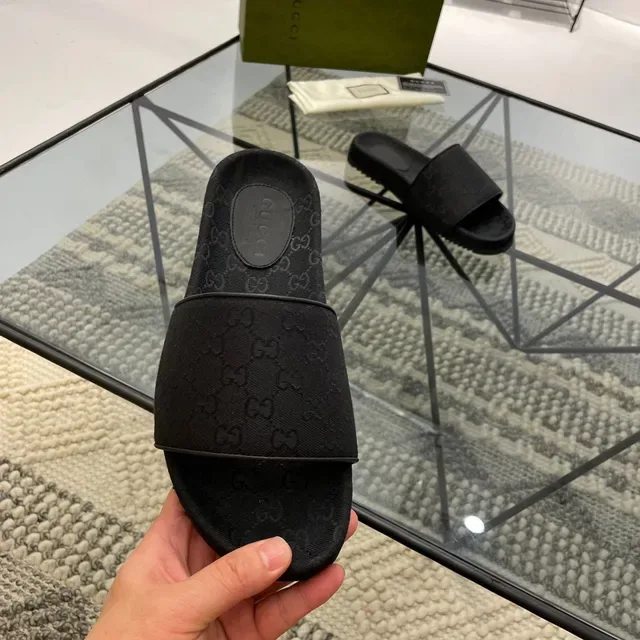 Gucci GG Monogram 黑色拖鞋 4