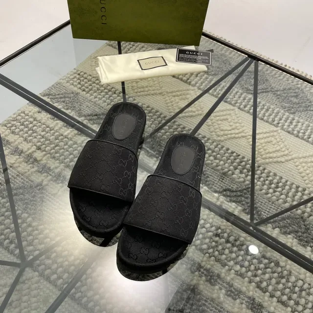 Gucci GG Monogram 黑色拖鞋 9