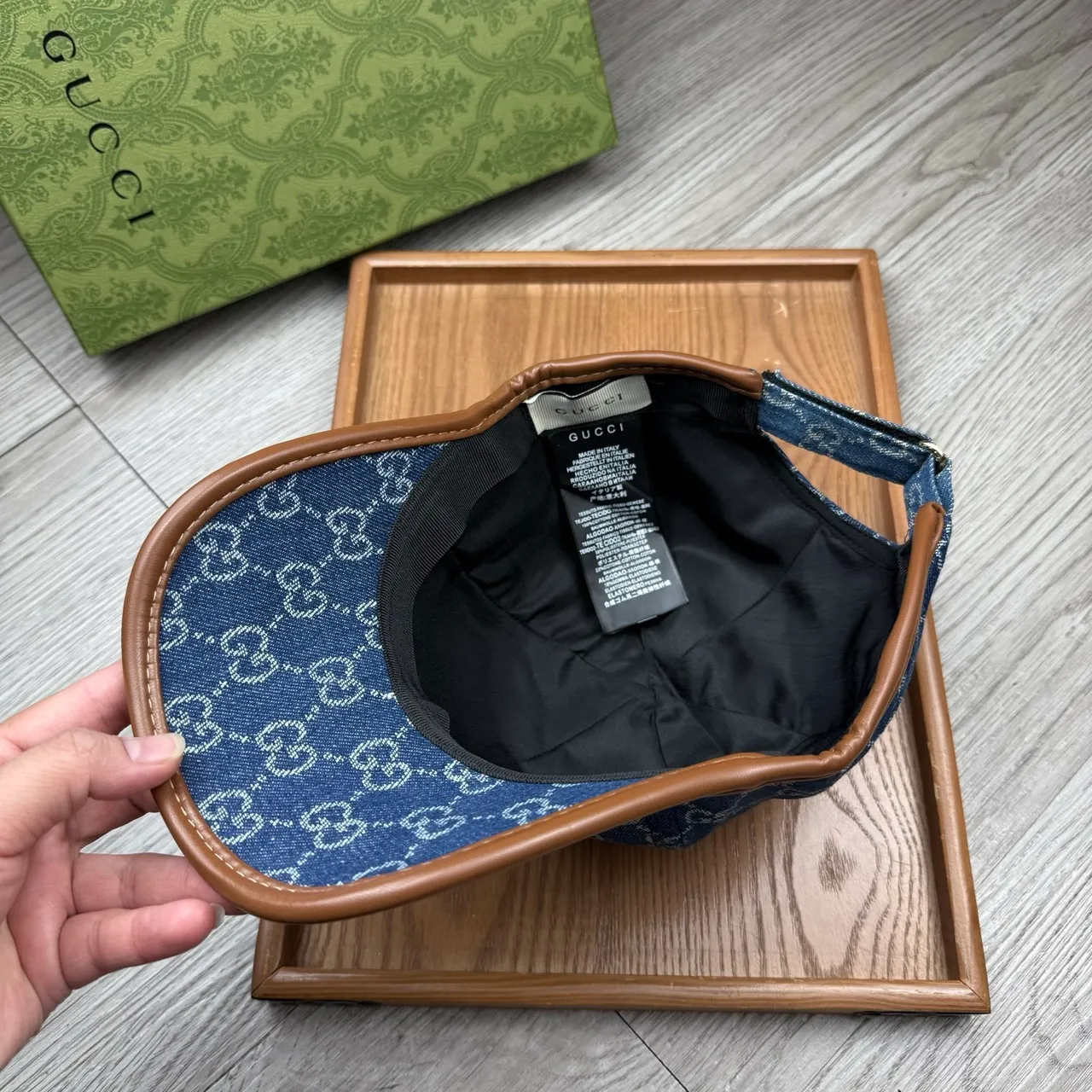 Gucci GG Monogram Boné de beisebol de tecido similar ao denim com estampado interlocking azul e marrom 3