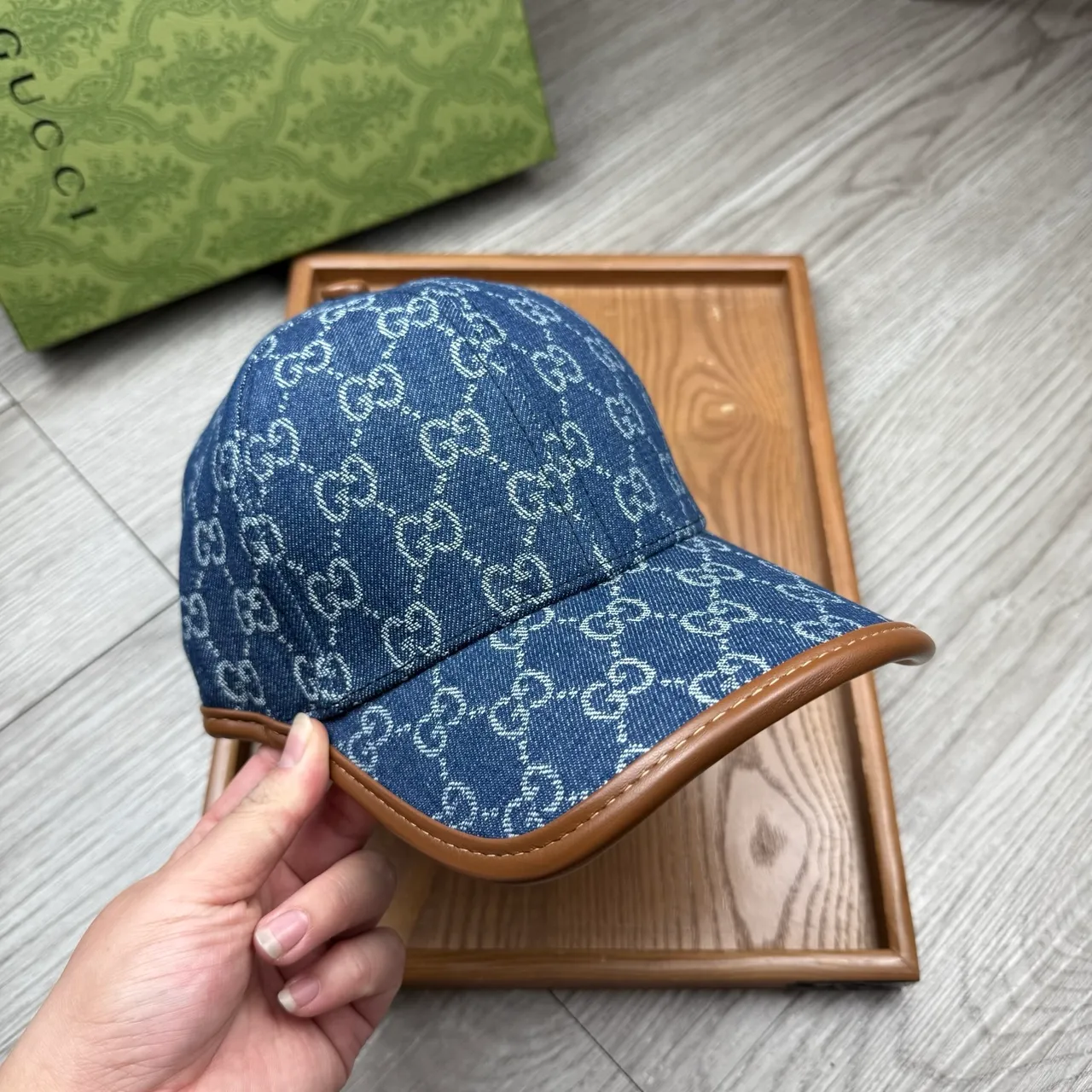 Gucci GG Monogram Boné de beisebol de tecido similar ao denim com estampado interlocking azul e marrom 6