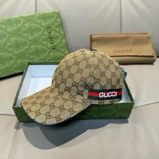 Gucci GG মনোগ্রাম ক্যানভাস বেসবল ক্যাপ