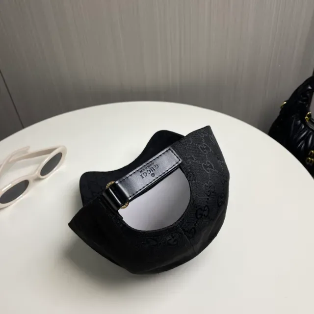 Gucci قبعة بيسبول GG Monogram كانفاس ويب سترايب 4