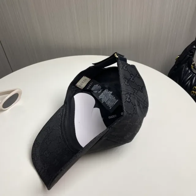 Gucci قبعة بيسبول GG Monogram كانفاس ويب سترايب 5