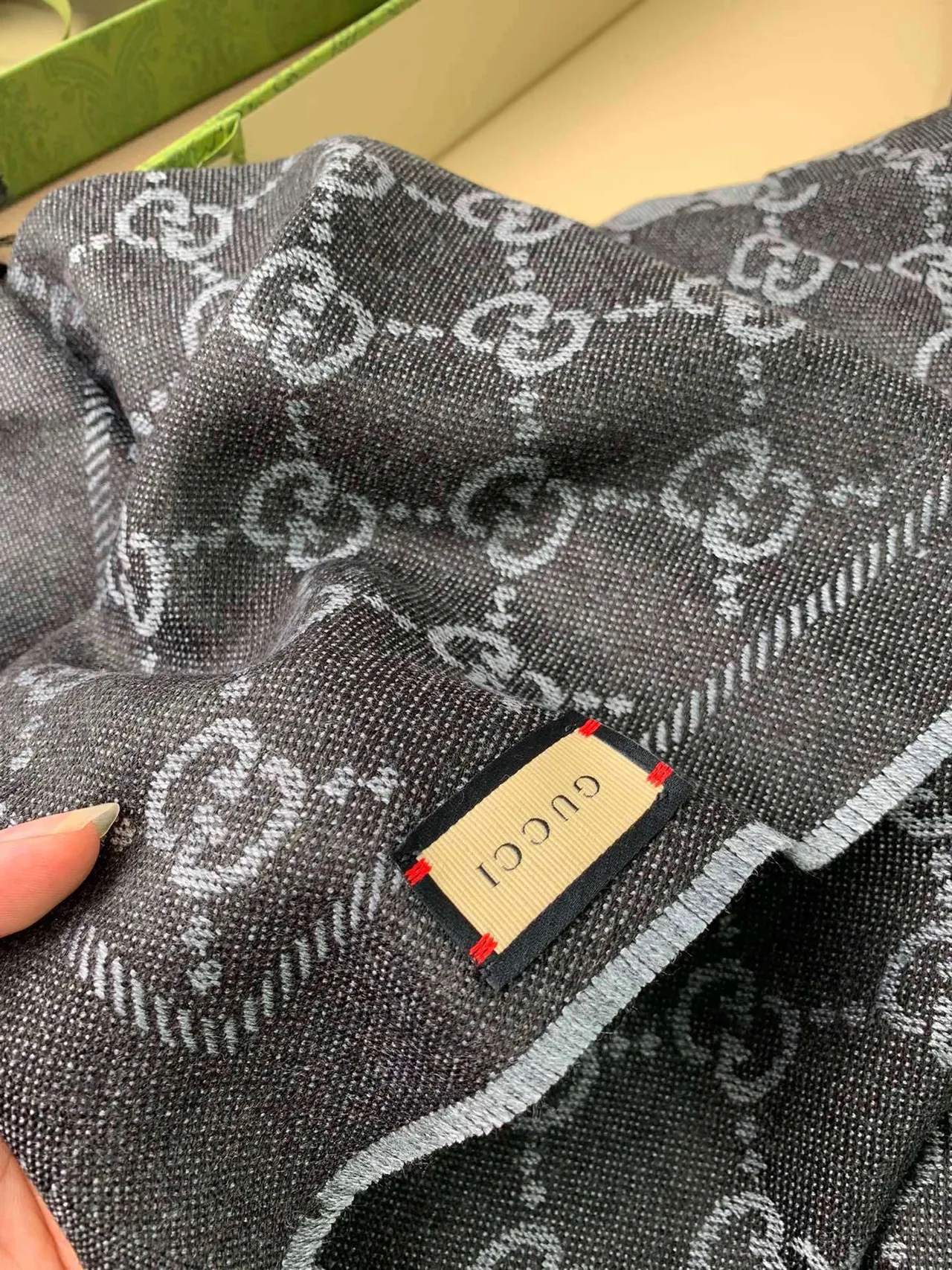 Gucci GG Monogram Gradient Gray Cashmere Scarf 7