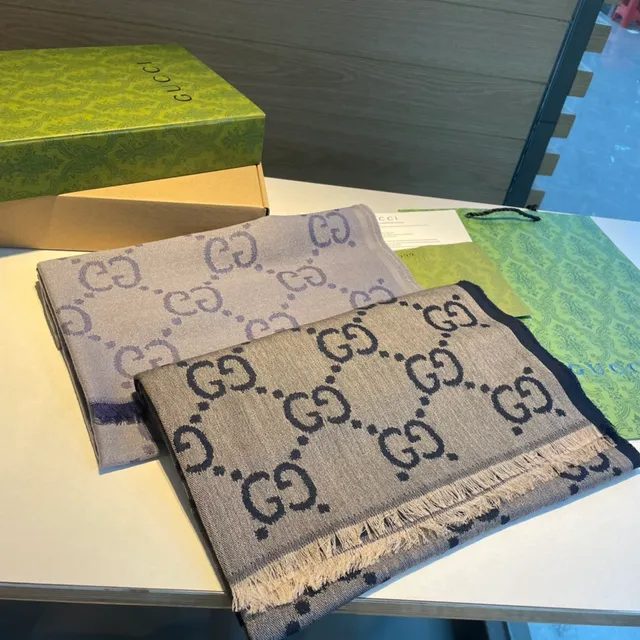 Gucci GG Monogram Cachecol cachemira cinza marinho tricô dois tons colorblock 3