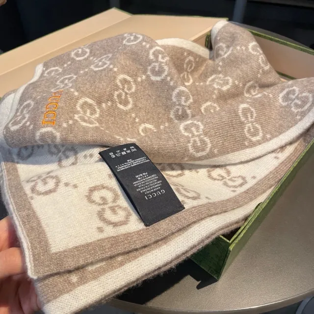Gucci GG Monogram Knitted Beige and Taupe Cashmere Scarf 8