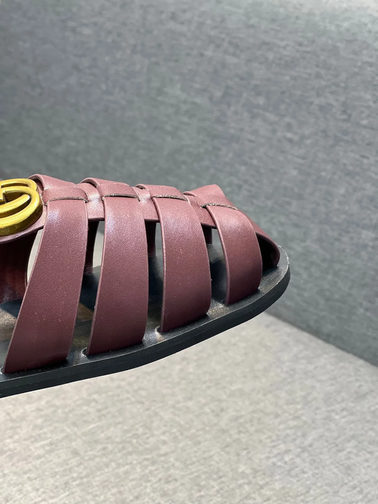Gucci Gladiator Burgundy Black Multi-Strap Lion-Head Medallion Gladiator Sandals 3