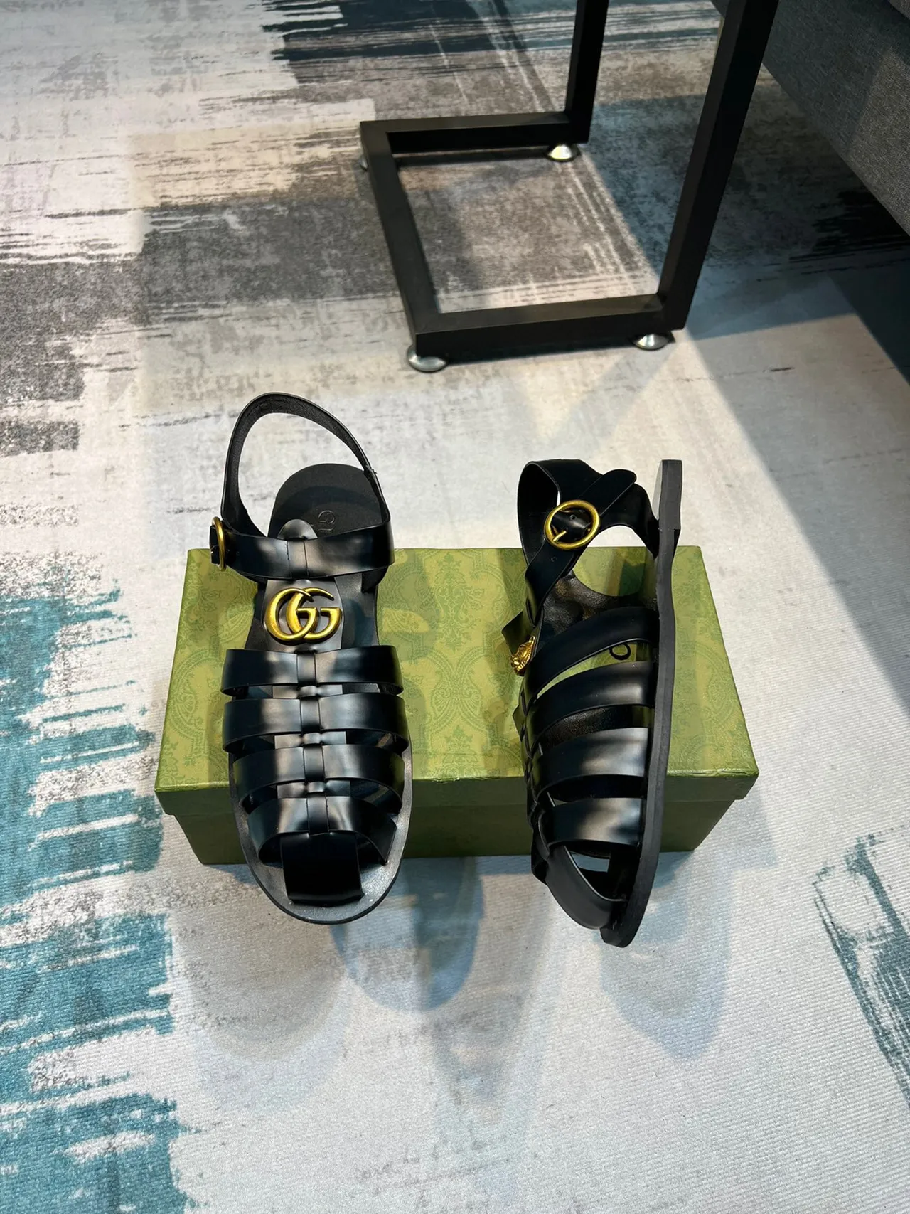 Gucci Sandale Gladiator Noir Doré Multi-Sangle Emblème Méduse Sandales Gladiator 4