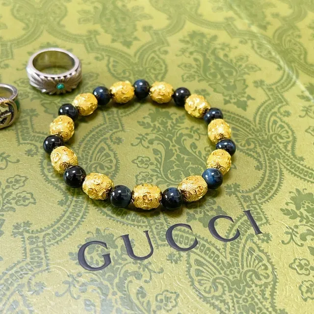 Gucci Gold Blue Beaded Alternating And Dark Spheres Bracelet 9