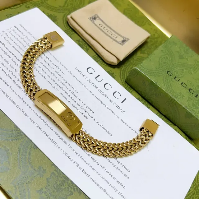 Gucci Gold Chain-Link Rectangular Plaque Bracelet 4