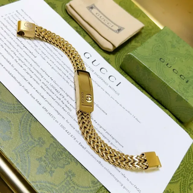 Gucci Gold Chain-Link Rectangular Plaque Bracelet 5