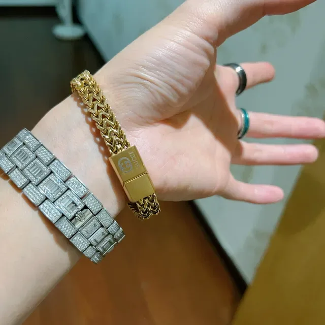 Gucci Gold Chain-Link Rectangular Plaque Bracelet 7