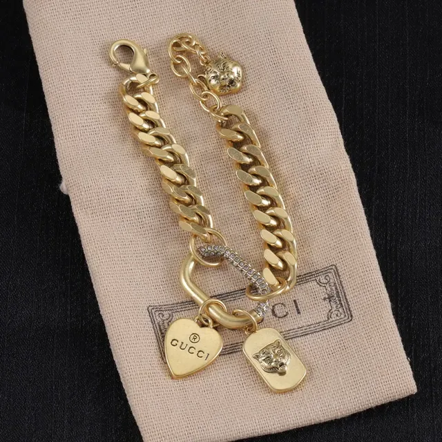 Gucci Corrente Curb de Ouro com Fecho de Cabeça de Leão Colar 5