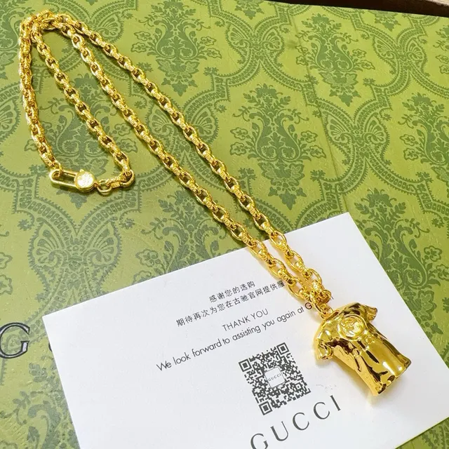Gucci Gold Curb-Link Chain T-Shirt-Shaped Pendant Necklace 4